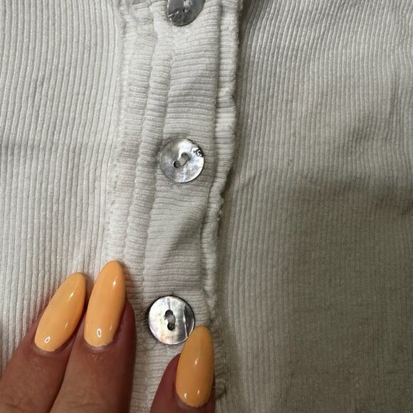 POL v neck Henley Button Tank Top White Size SMALL - Picture 6 of 10